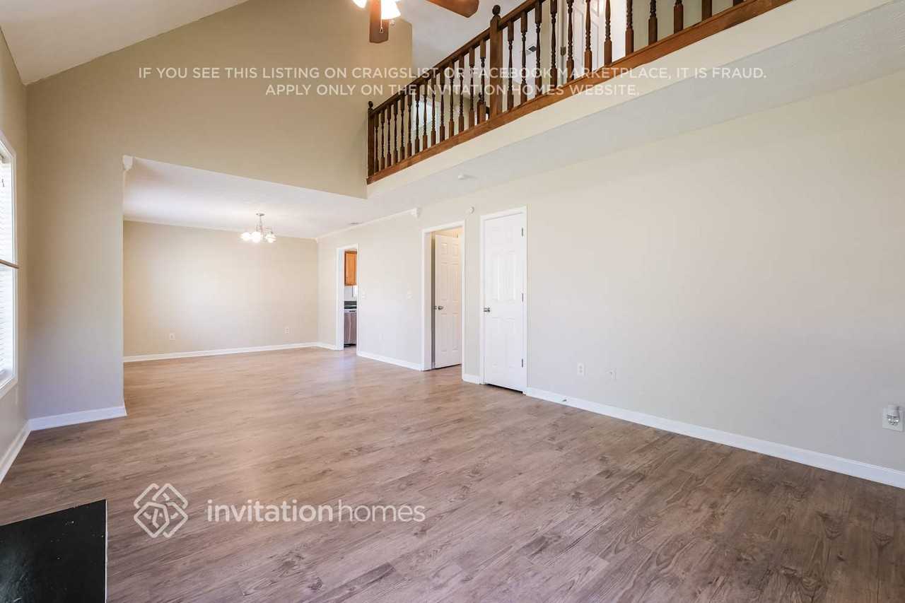 2718 Ashbury Point Ln - Photo 6 of 18