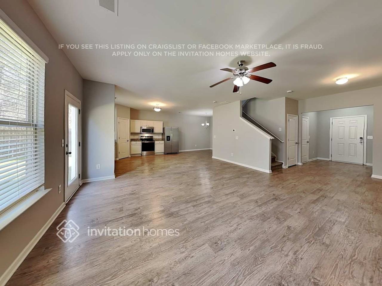 227 Bandelier Cir - Photo 2 of 17