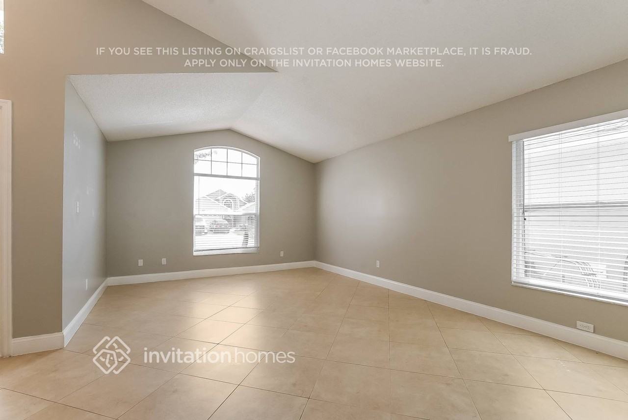 11875 Hatcher Cir - Photo 3 of 17