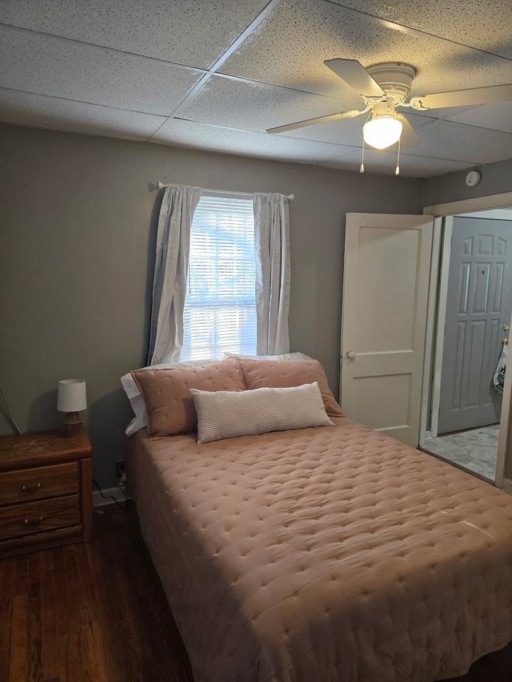 309 S Van Doren St #2 - Photo 3 of 9
