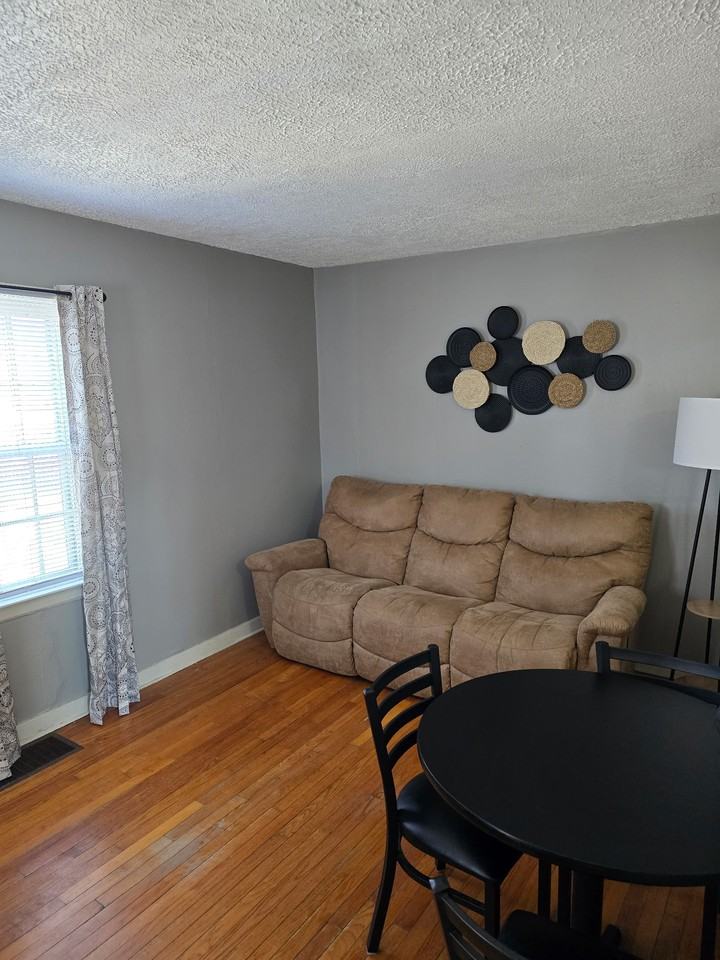 309 S Van Doren St #2 - Photo 7 of 9