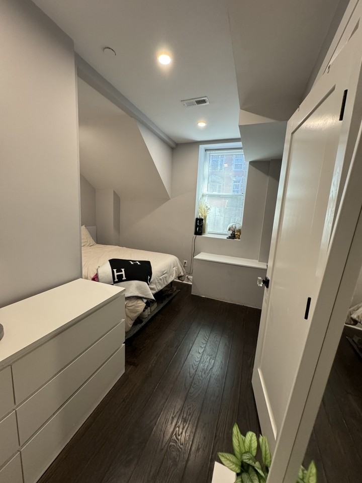 7 Strathmore Rd #A - Photo 6 of 10