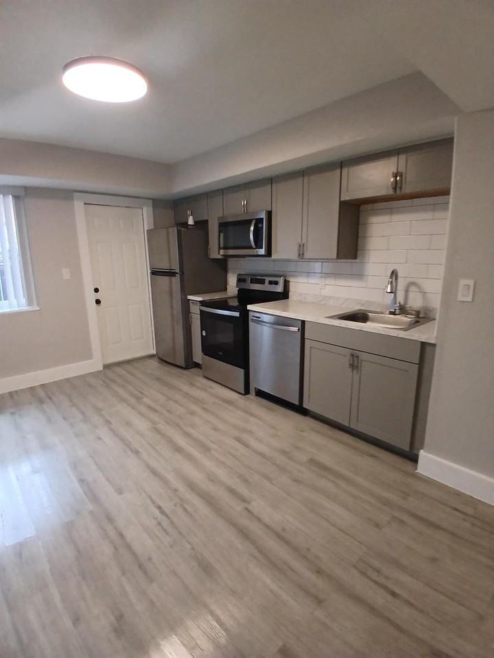 1320 Ne 146th St - Photo 3 of 21