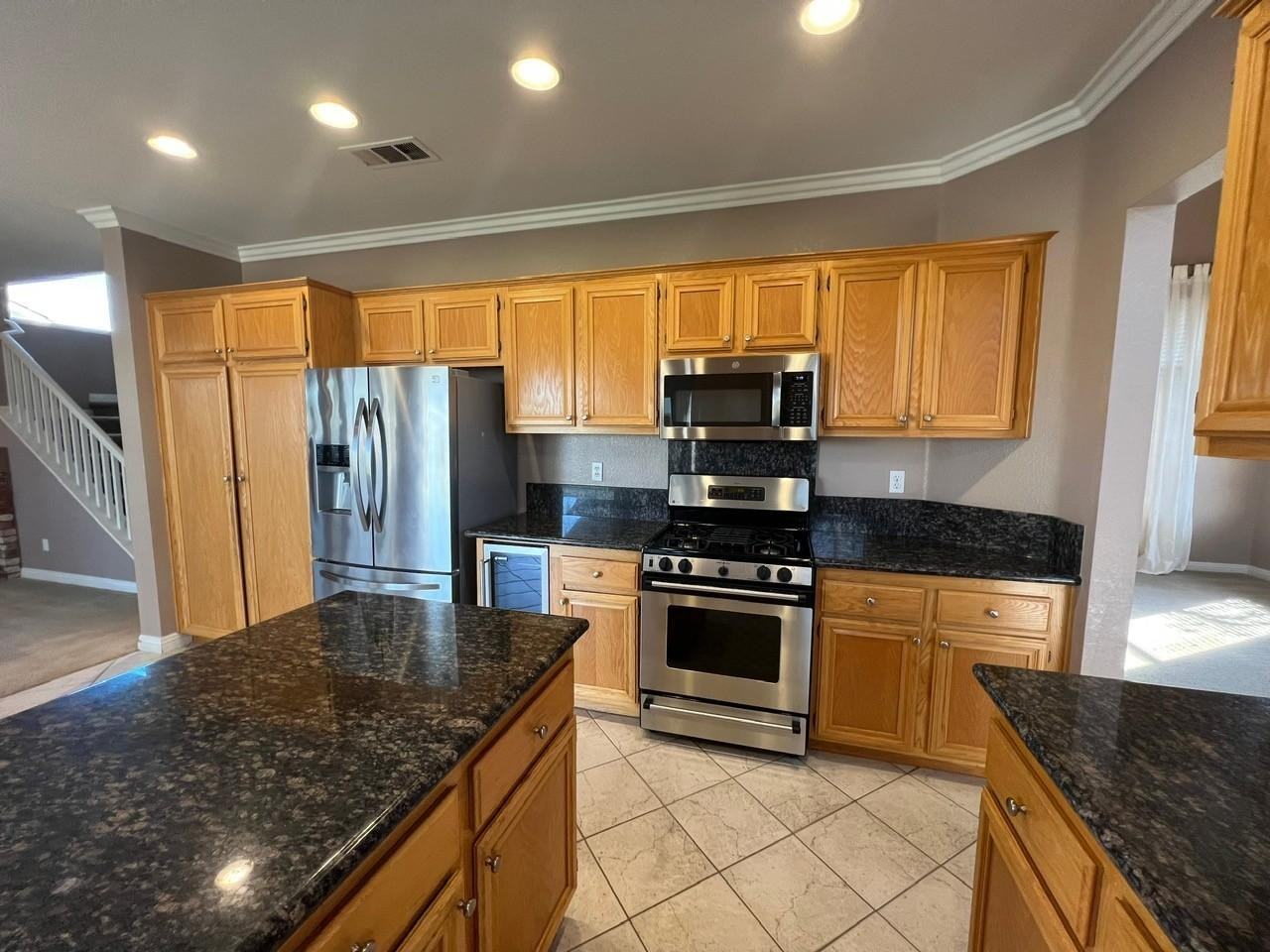 365 Point Windemere Pl - Photo 5 of 11