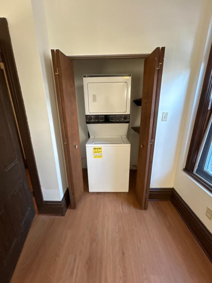 814 N 2nd St - Photo 3 of 11