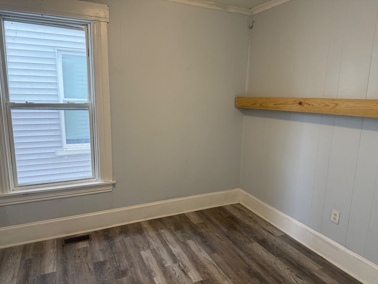 201 Auburn St - Photo 3 of 9