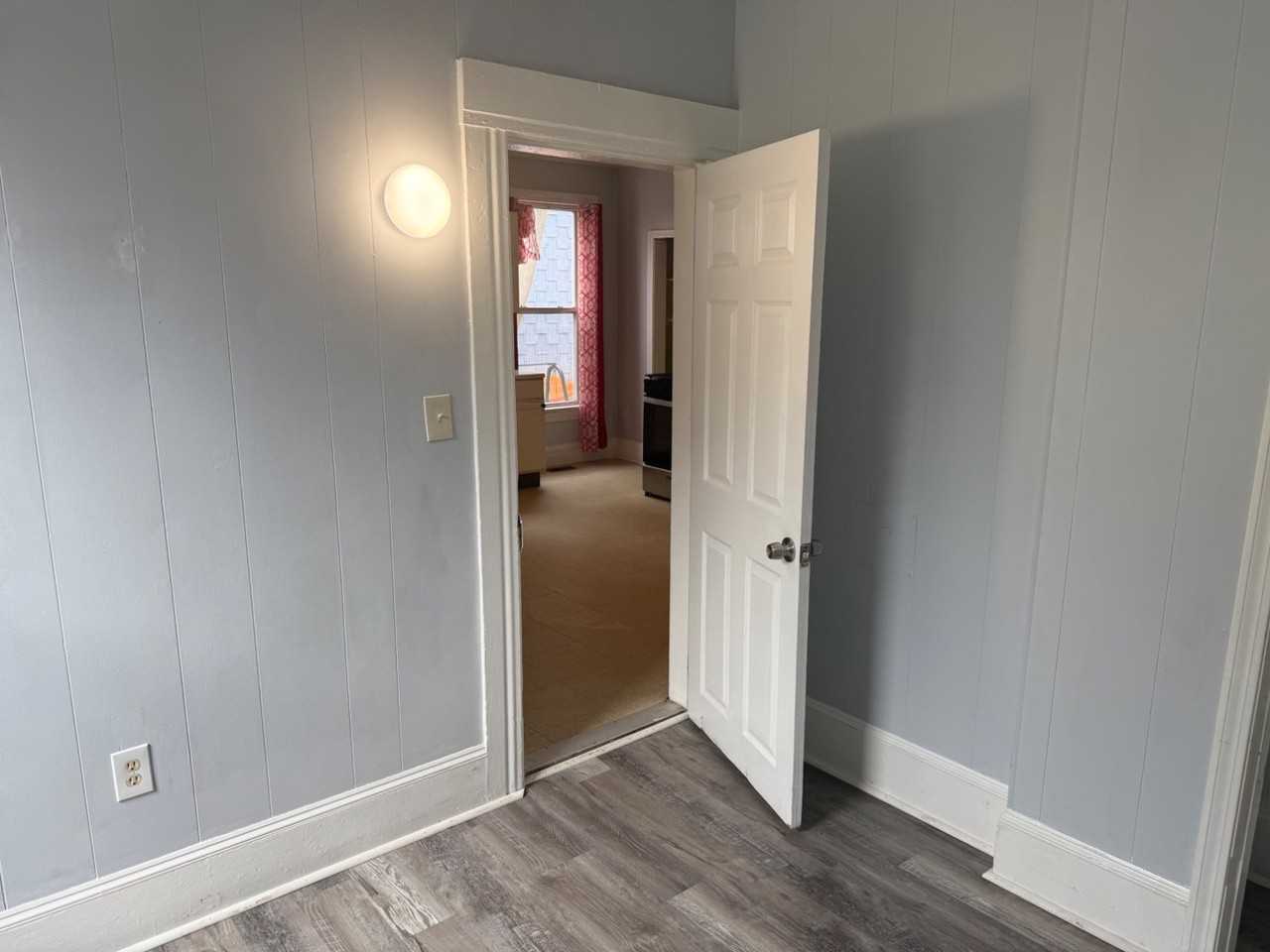 201 Auburn St - Photo 7 of 9