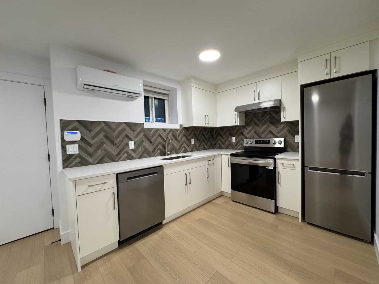 4557 Parker Street - Photo 3 of 19