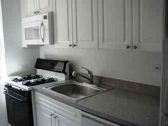 850 Amsterdam Ave #9G - Photo 3 of 6