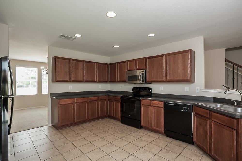 1625 Grassy View Dr - Photo 5 of 15