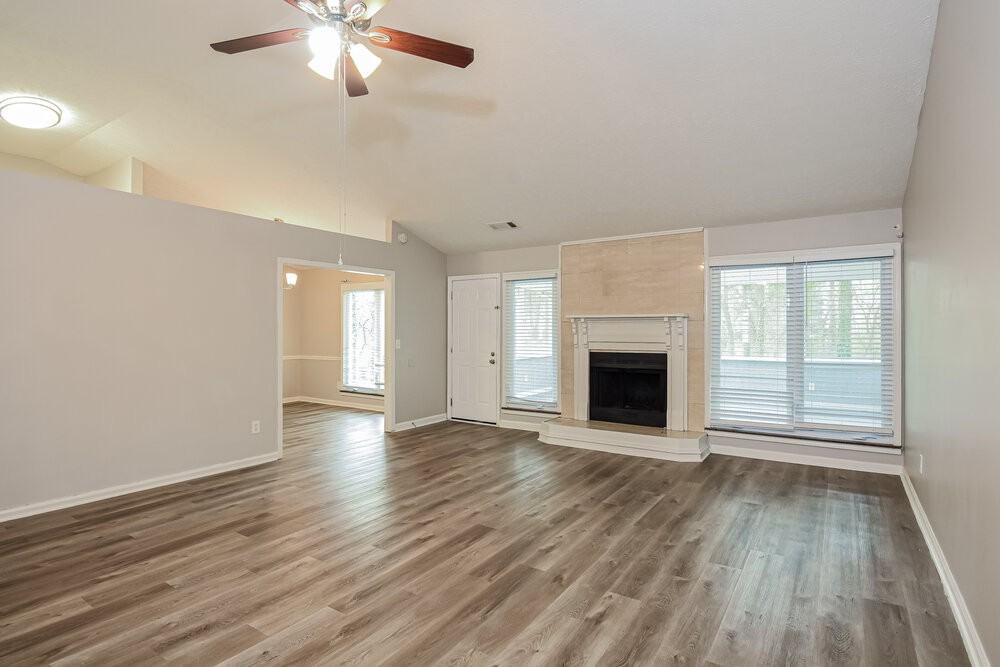 110 River Oaks Dr - Photo 4 of 16