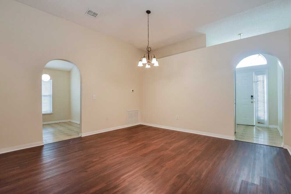 792 Lake Doe Blvd - Photo 4 of 16