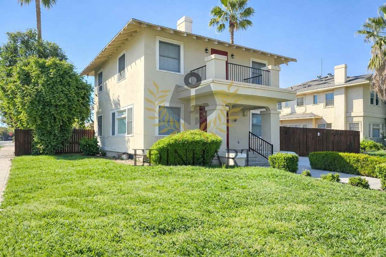 1105 N College Ave #1 - Photo 4 of 26