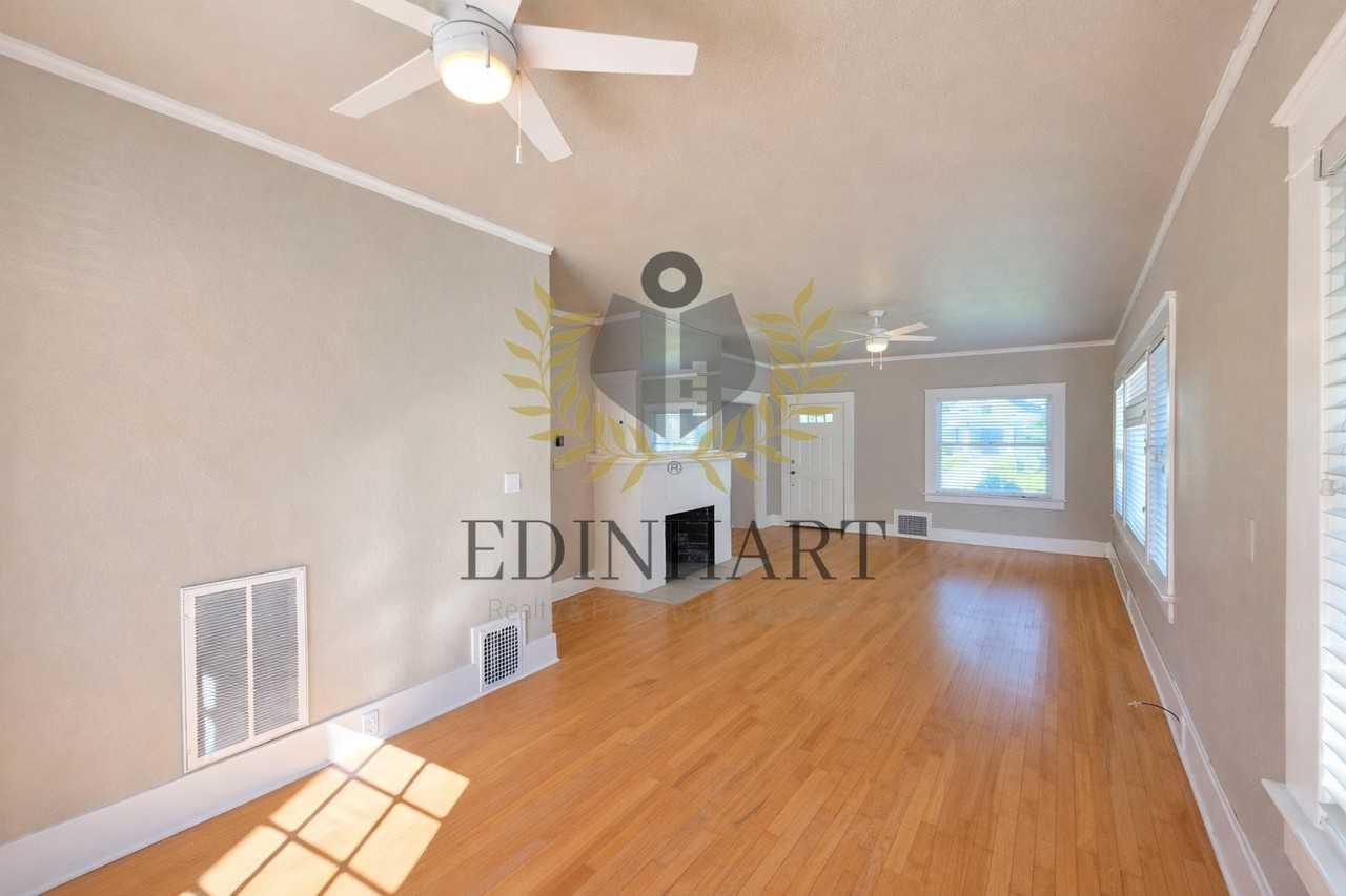 1105 N College Ave #1 - Photo 6 of 26