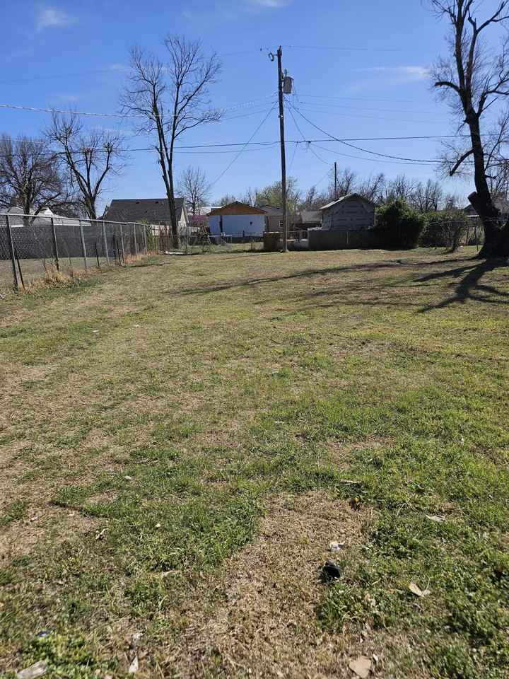 2644 Sw 38th St #1 - Photo 3 of 19