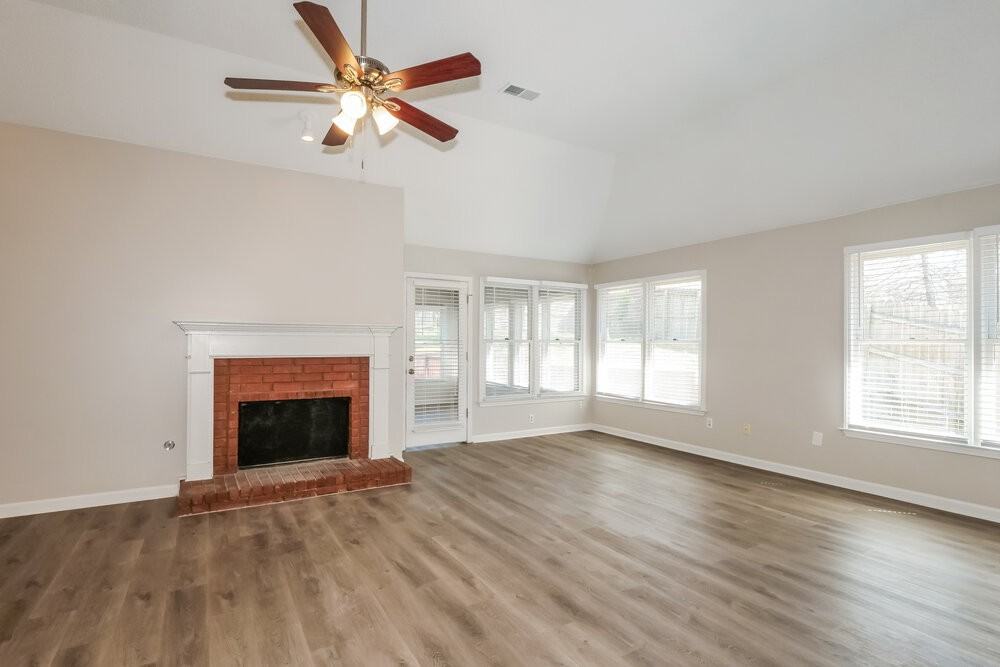 1584 Appling Wood Cv N - Photo 3 of 16
