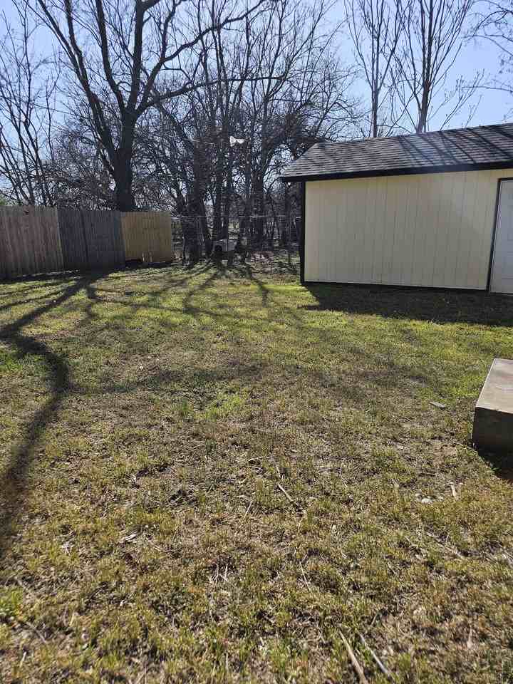 2140 Sw 35th St #1 - Photo 5 of 27