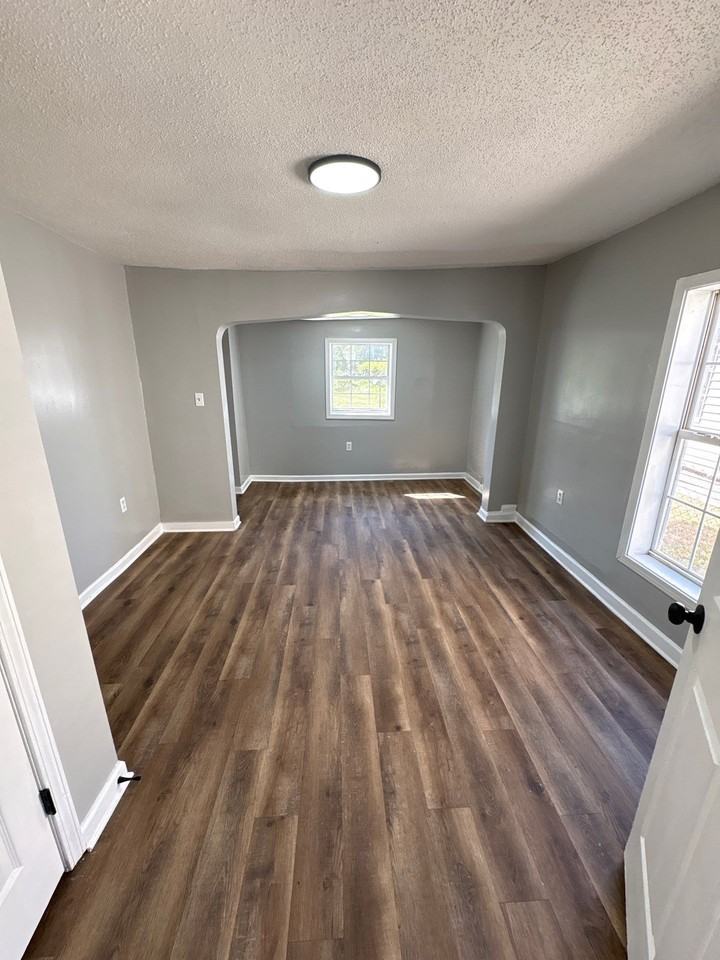 329 N College St #A - Photo 7 of 9