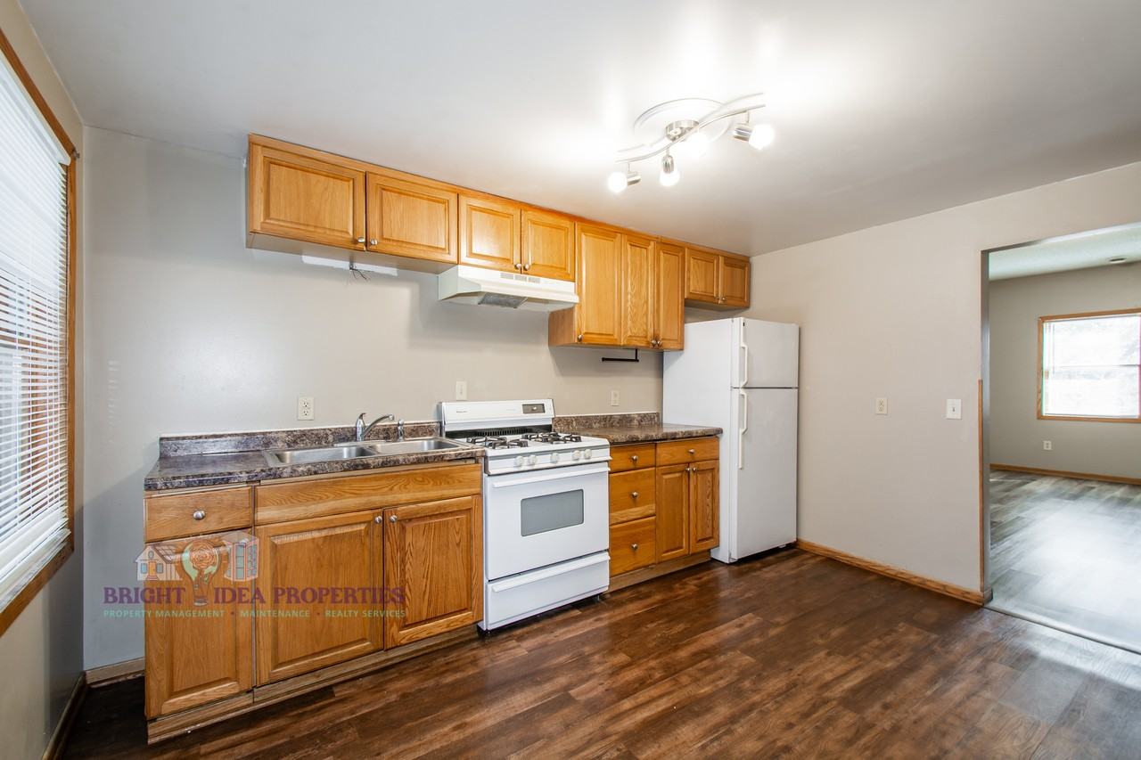 863 Clark St #863-2 - Photo 4 of 17