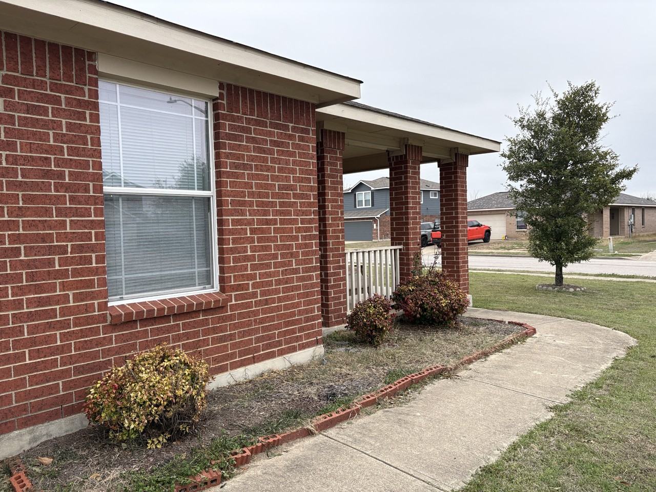 1034 W South St #1 - Photo 3 of 9