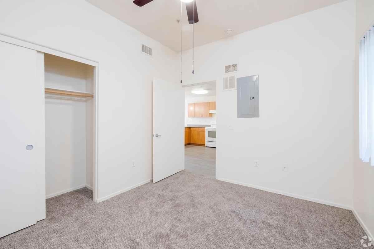 4033 S 7th St - Photo 2 of 16