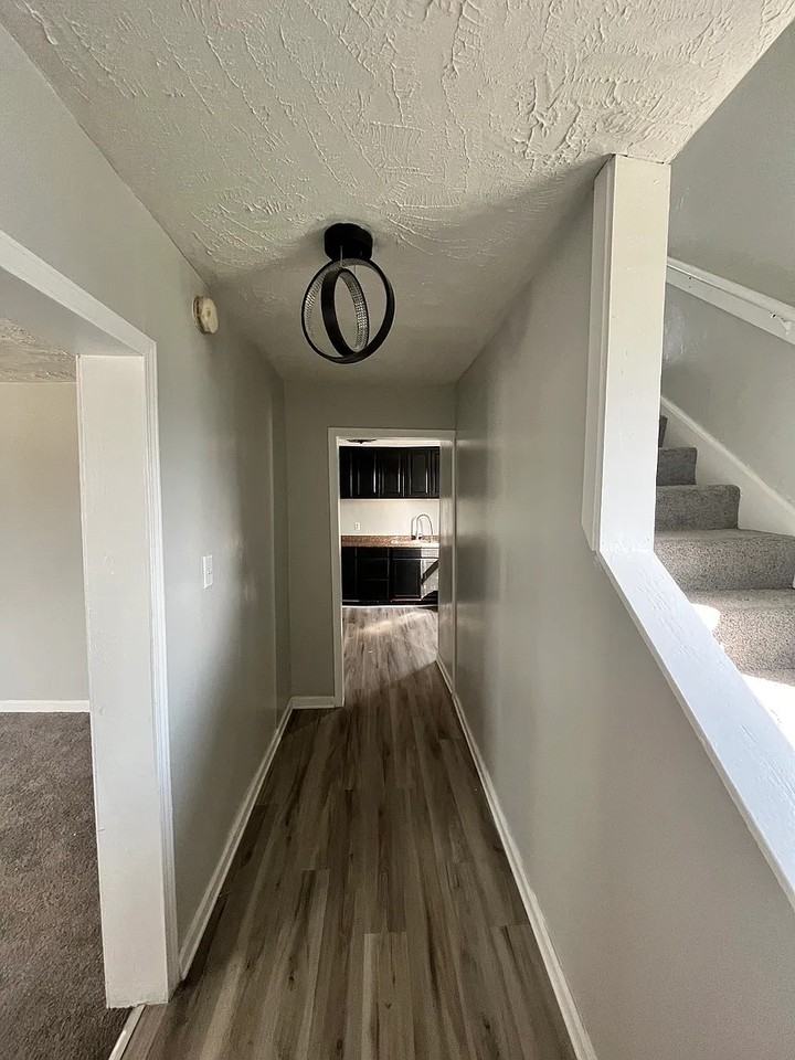 4679 E 144th St #1 - Photo 3 of 10