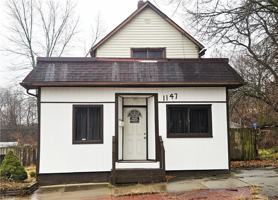 featured image of 1147 Newton St #1