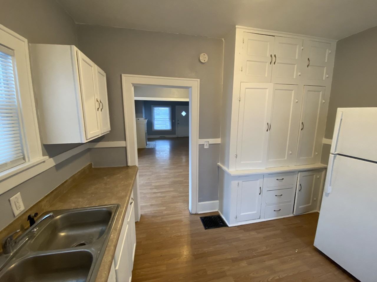 1150 Wisconsin Ave #1 - Photo 4 of 10