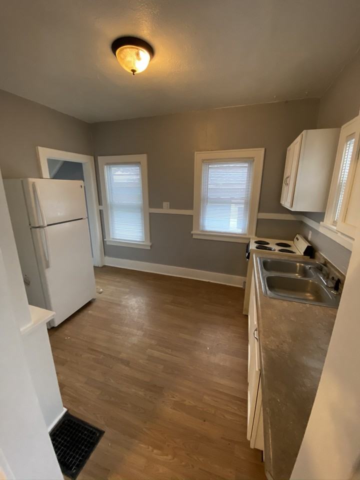 1150 Wisconsin Ave #1 - Photo 5 of 10