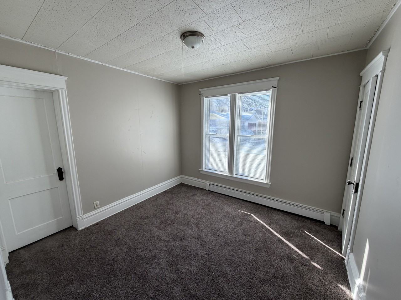 220 E Racine St #1 - Photo 6 of 10