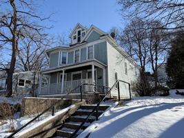 featured image of 220 E Racine St #2