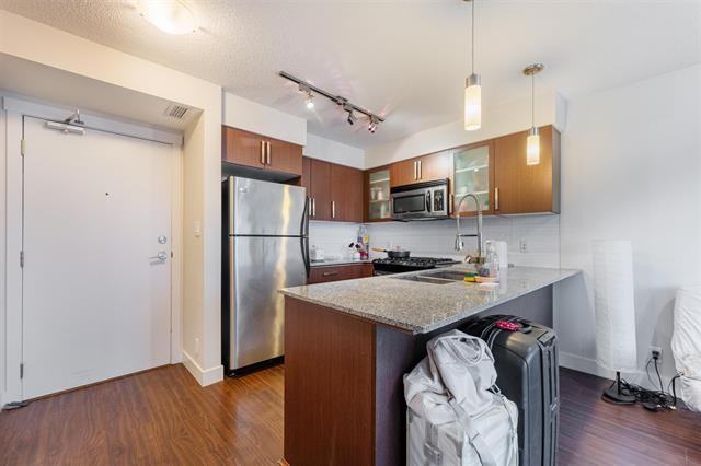 8068 Westminster Highway #512 - Photo 3 of 22