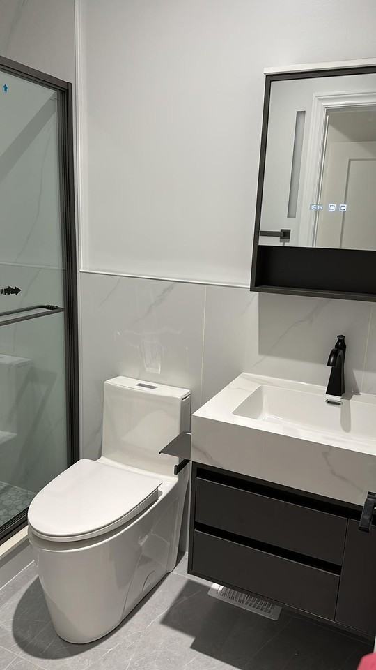 College St & Henry St - Photo 3 of 16