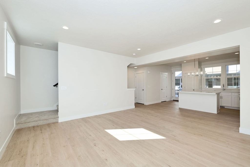 350 W California Dr - Photo 4 of 23