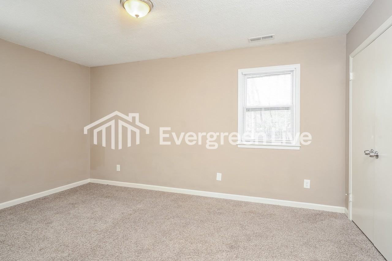 6 Coachman Ct - Photo 6 of 15