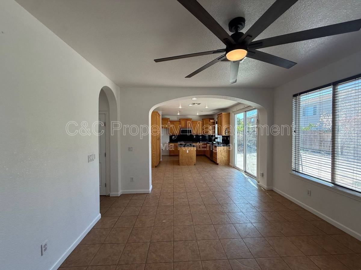 10477 Albert Dr - Photo 2 of 10