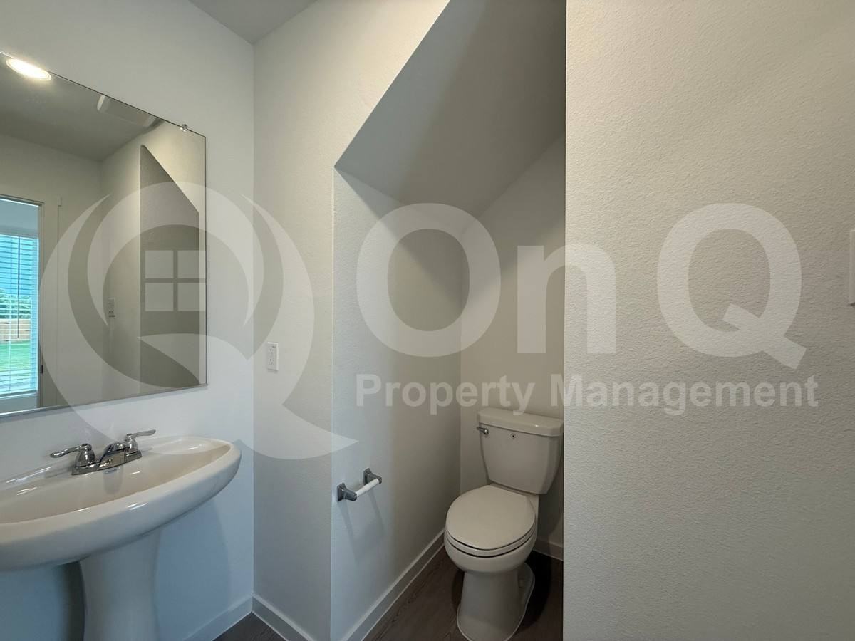 6313 Kingfisher Way - Photo 2 of 10