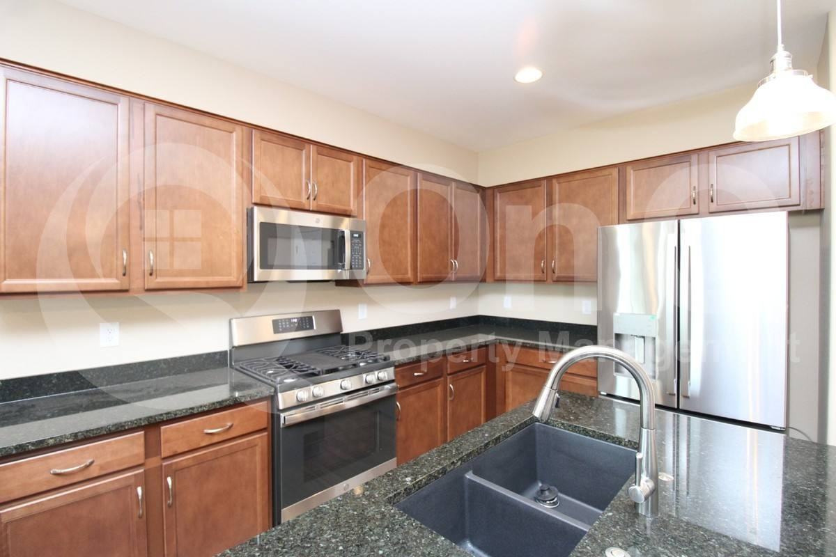 43265 N Plum St - Photo 2 of 10