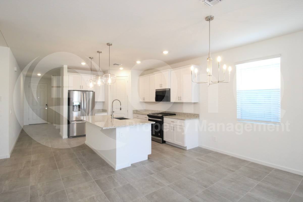 39 S 176th Dr - Photo 3 of 10