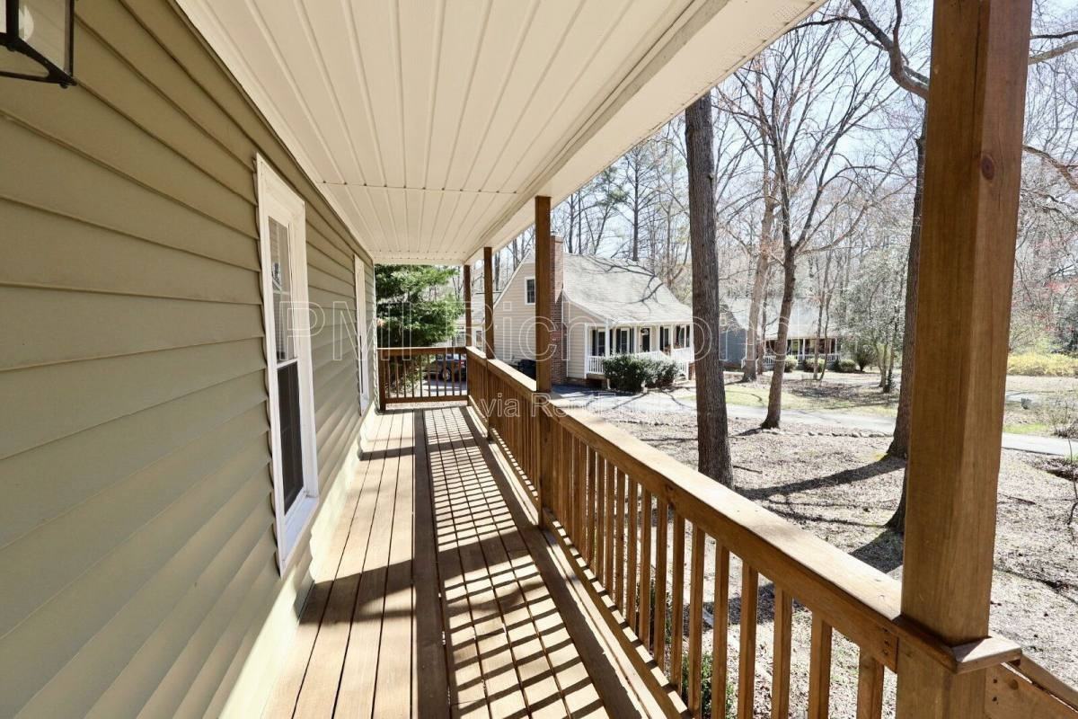 4500 Sunfield Pl - Photo 3 of 8