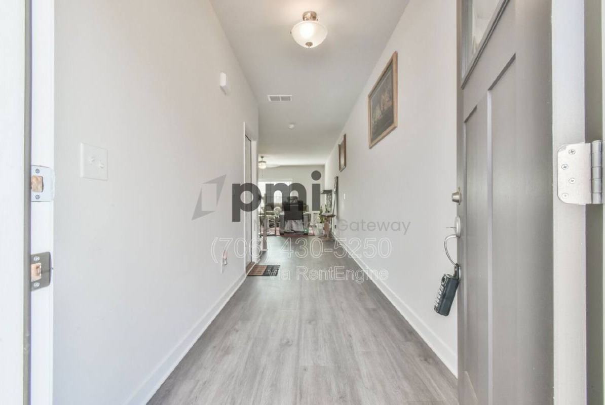 6306 Pine Ridge Pt - Photo 2 of 10