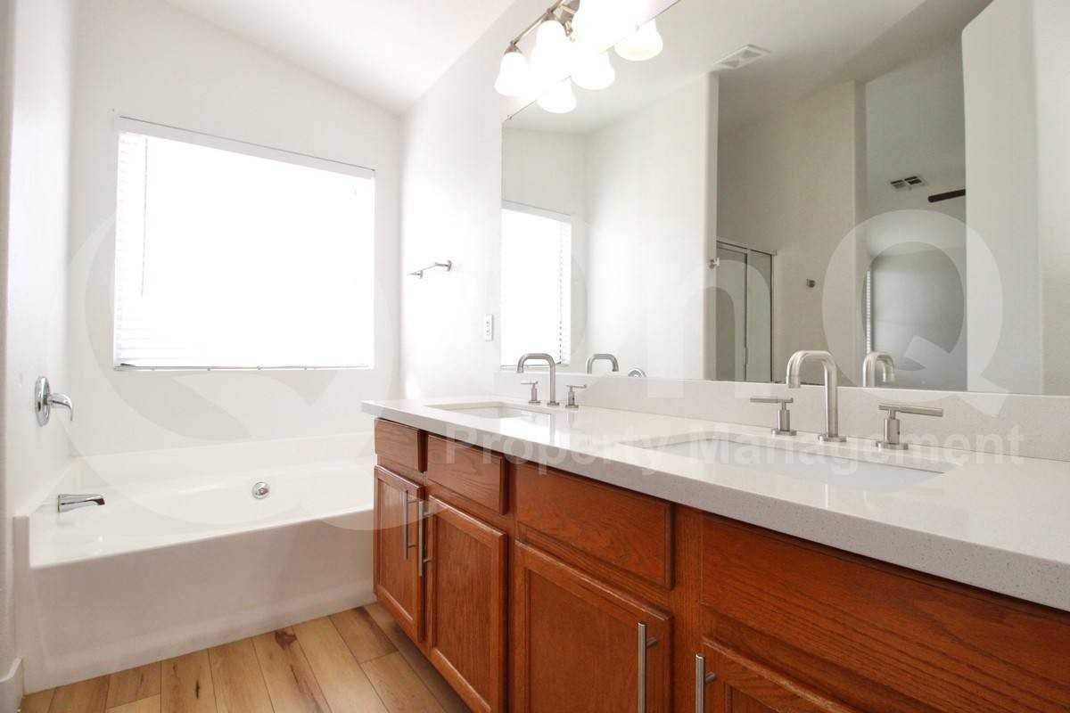 16175 W Washington St - Photo 3 of 10