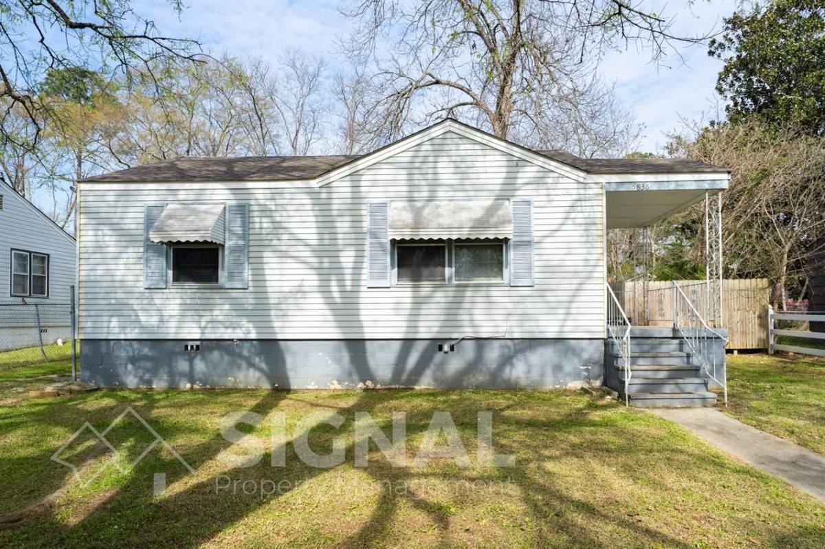 5836 Court Q - Photo 2 of 9