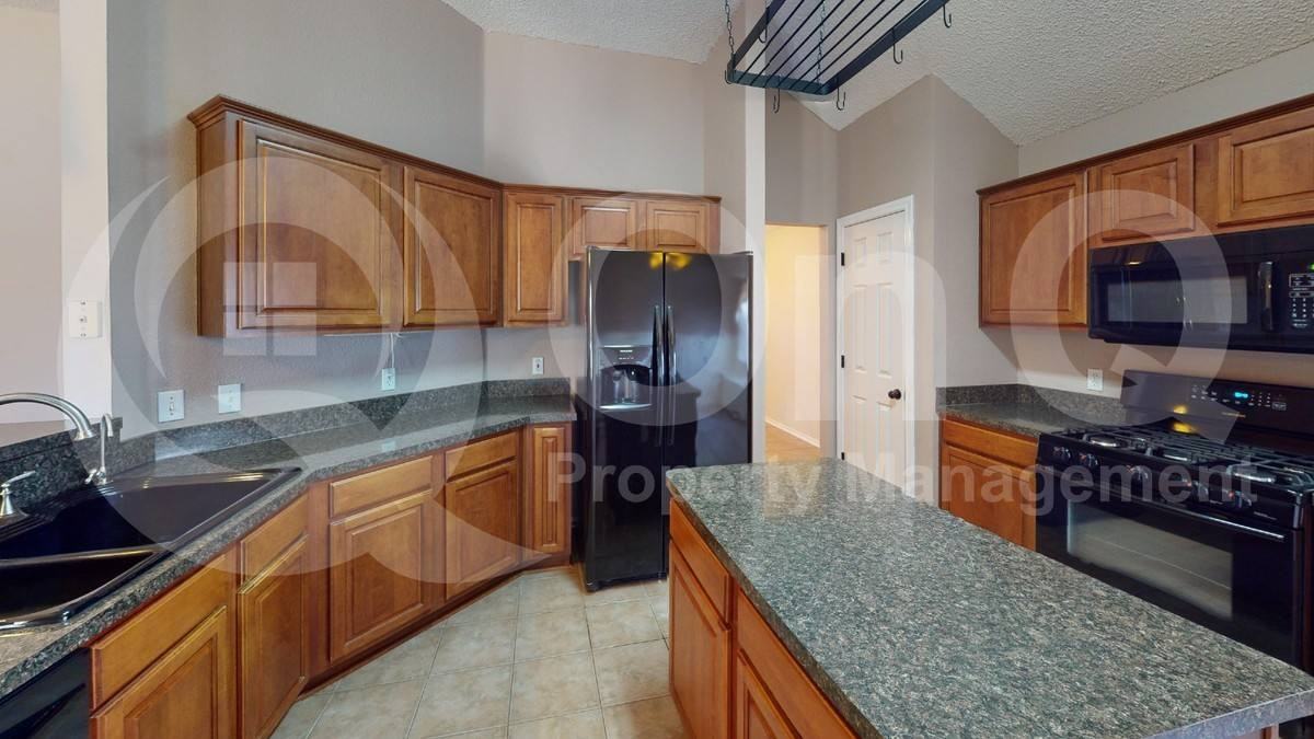 437 Dove Ln - Photo 2 of 10