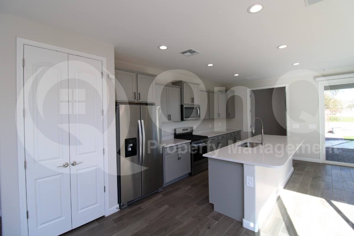 38102 W Santa Maria St - Photo 3 of 10