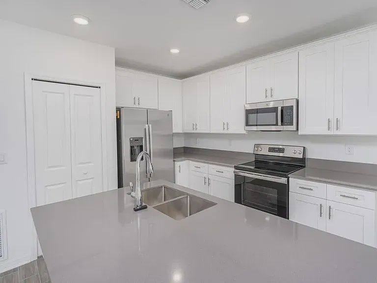 1106 Pacific Dunes Ct - Photo 7 of 10
