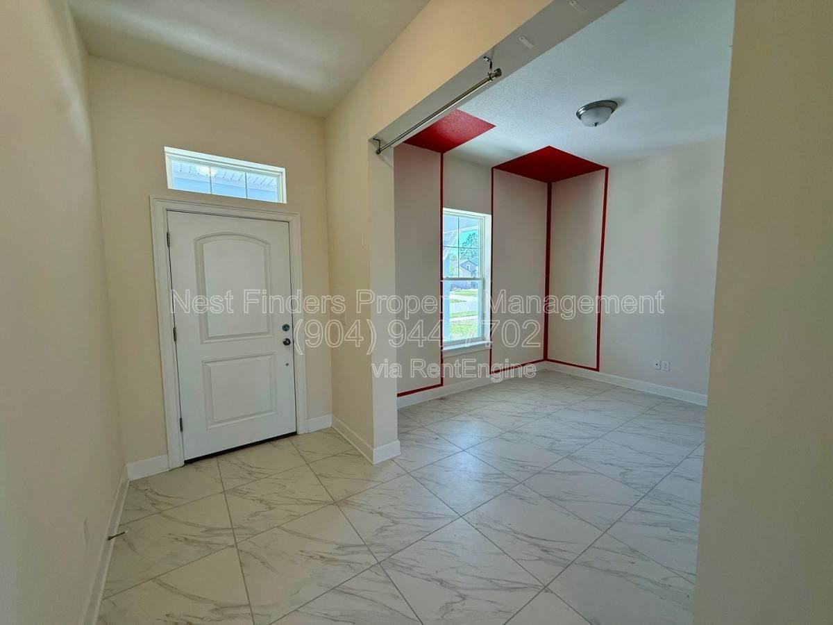214 Starlis Pl - Photo 2 of 10
