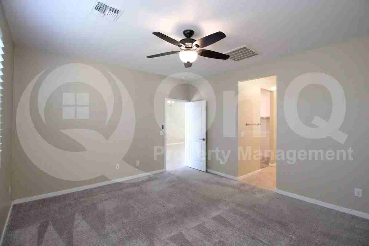 13259 N 143rd Dr - Photo 2 of 10
