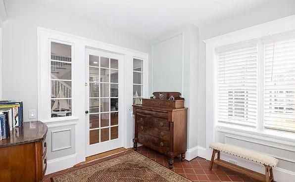 1362 Narragansett Blvd - Photo 3 of 32