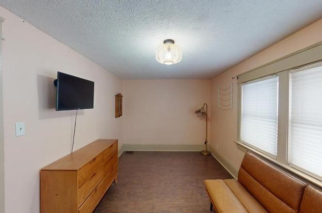 140 E 31st St - Photo 4 of 10